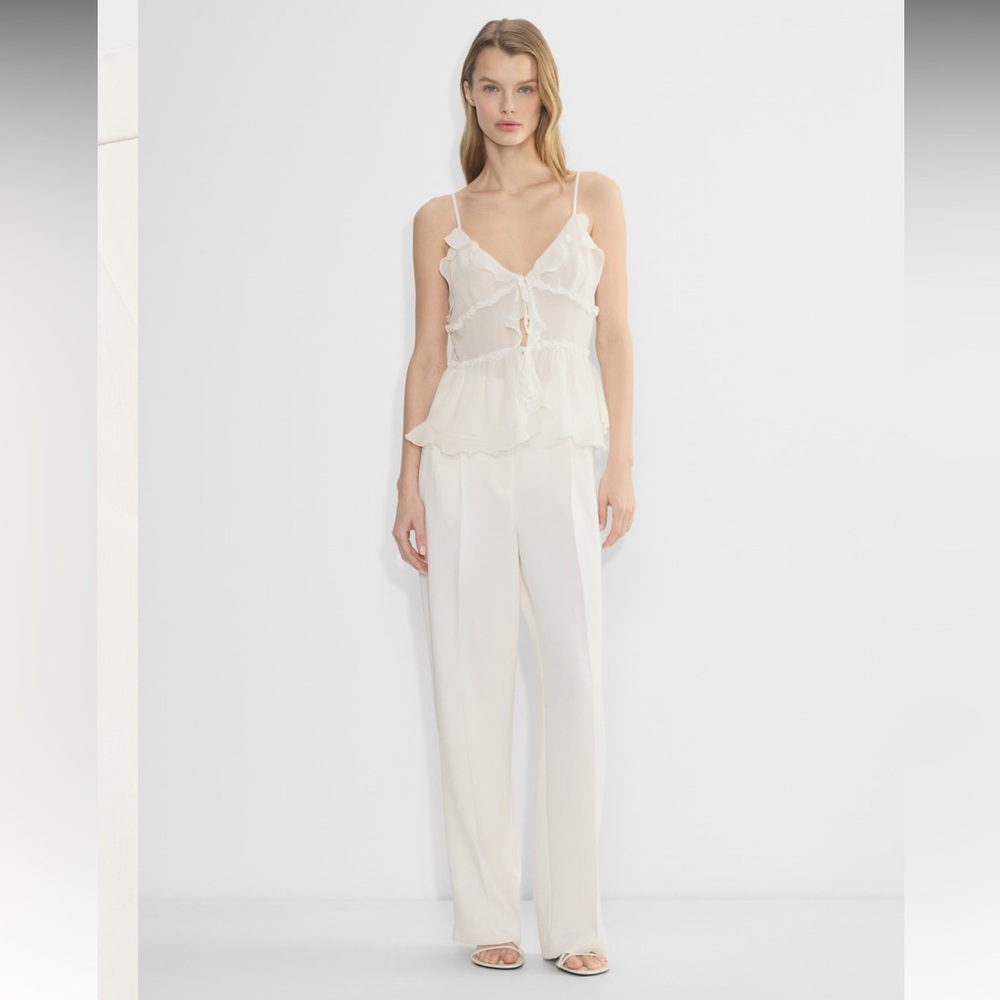NWT Aritzia crepette the effortless pant in light birch